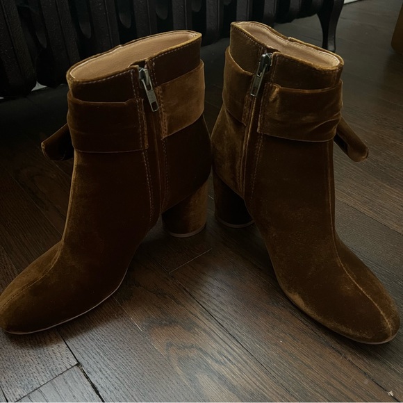 Madewell Esme Bow Boot in Velvet - Picture 5 of 9